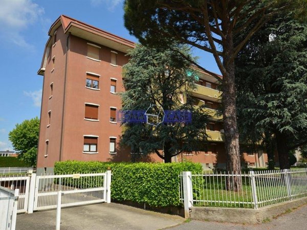 appartamento in vendita a Lomagna