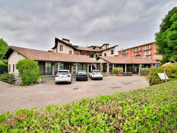 ufficio in vendita a Lomagna