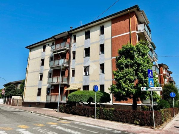 appartamento in vendita a Lomagna