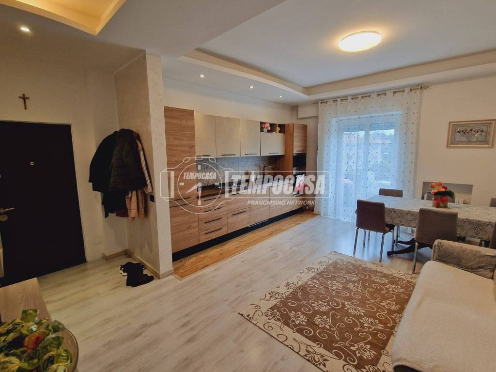 appartamento in vendita a Lomagna