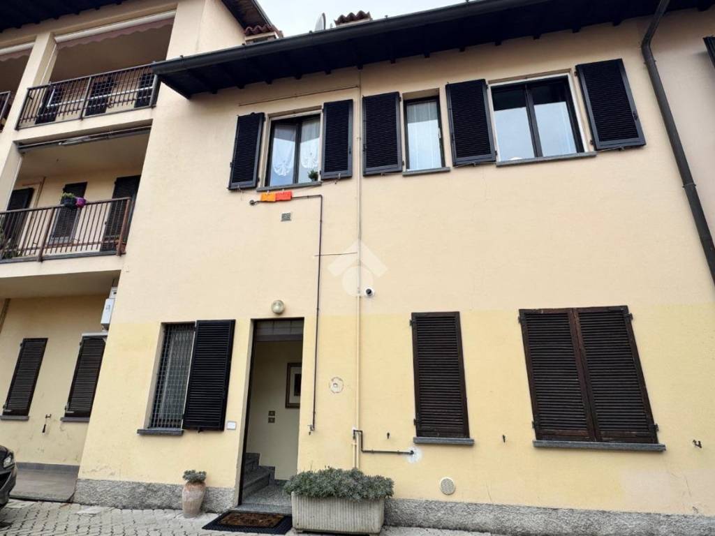appartamento in vendita a Lomagna