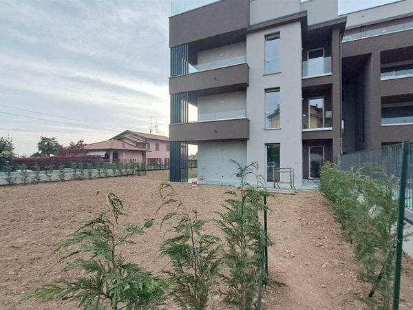 appartamento in vendita a Lomagna
