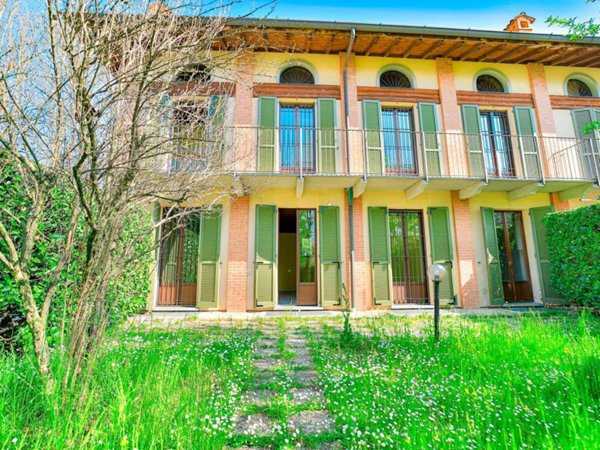 casa indipendente in vendita a Lomagna