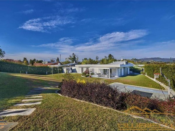 casa indipendente in vendita a Lomagna