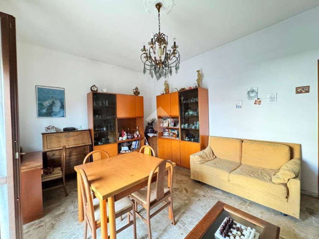 casa indipendente in vendita a Lomagna