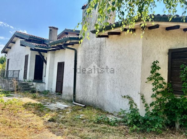 casa indipendente in vendita a Lomagna