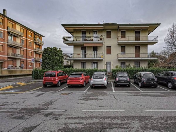 appartamento in vendita a Lomagna