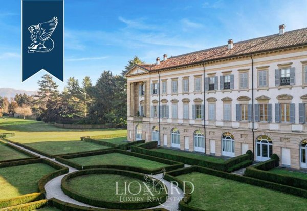 villa in vendita a Lomagna