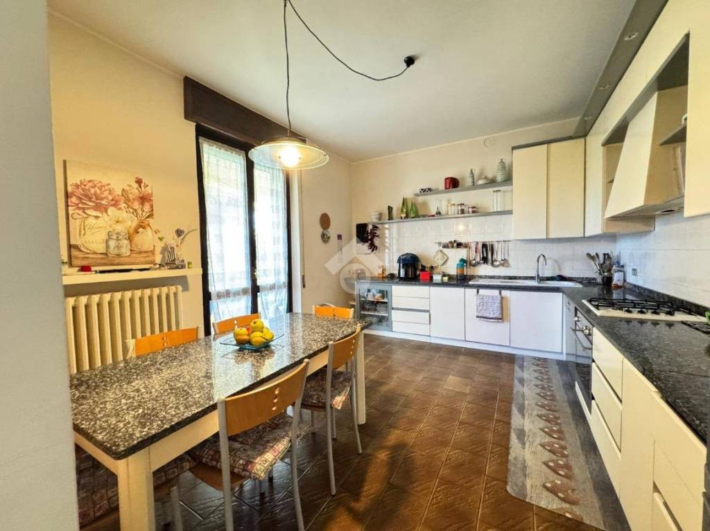 casa indipendente in vendita a Lomagna