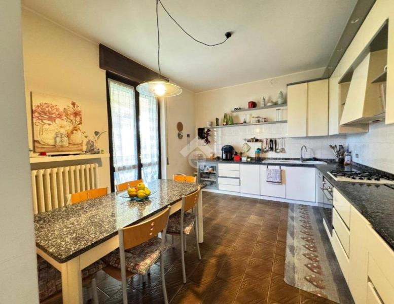 casa indipendente in vendita a Lomagna