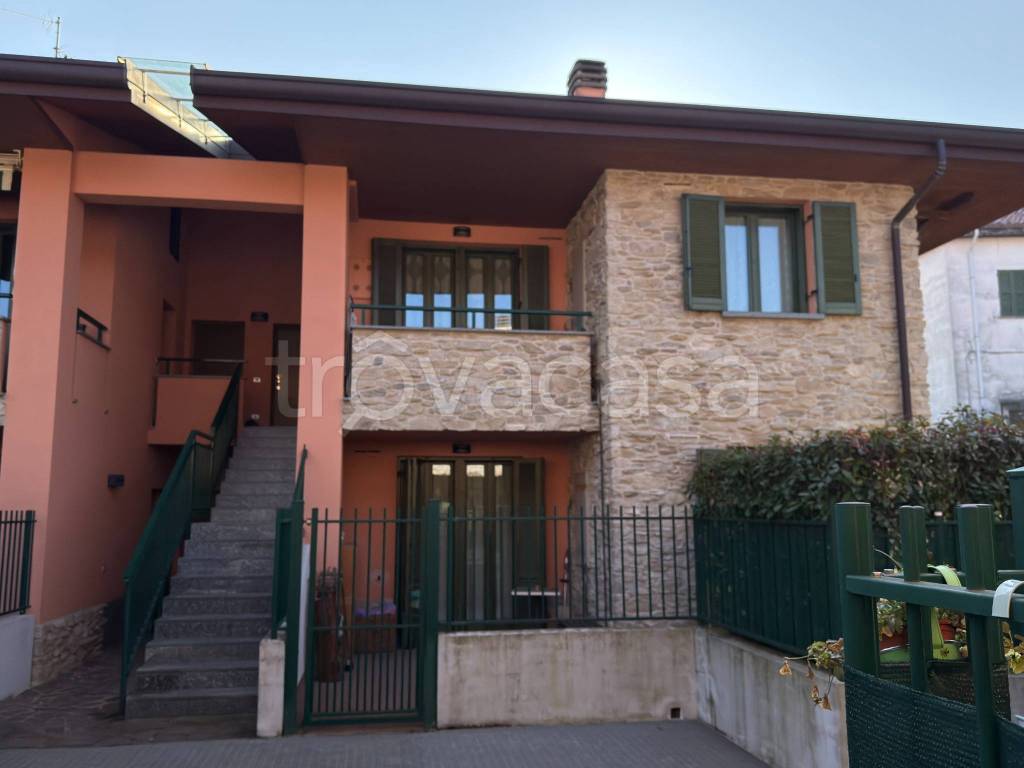 appartamento in vendita a Lomagna