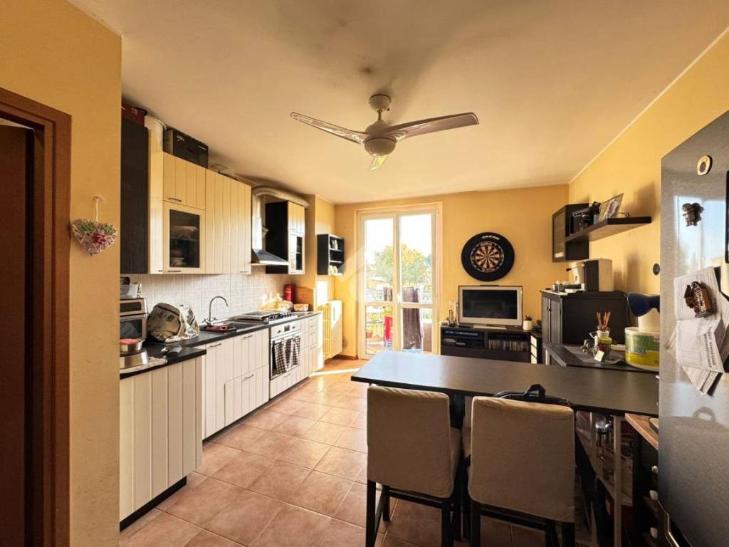 appartamento in vendita a Lomagna