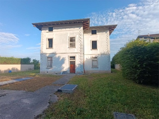 casa indipendente in vendita a Lomagna