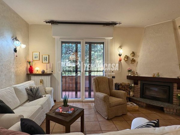 appartamento in vendita a Lomagna