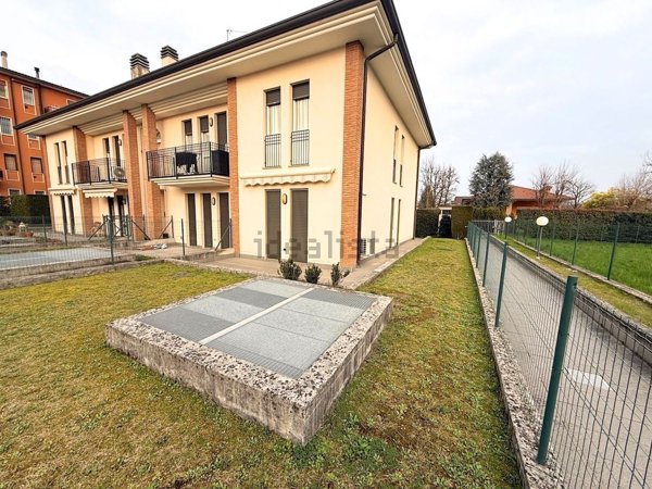 appartamento in vendita a Lomagna