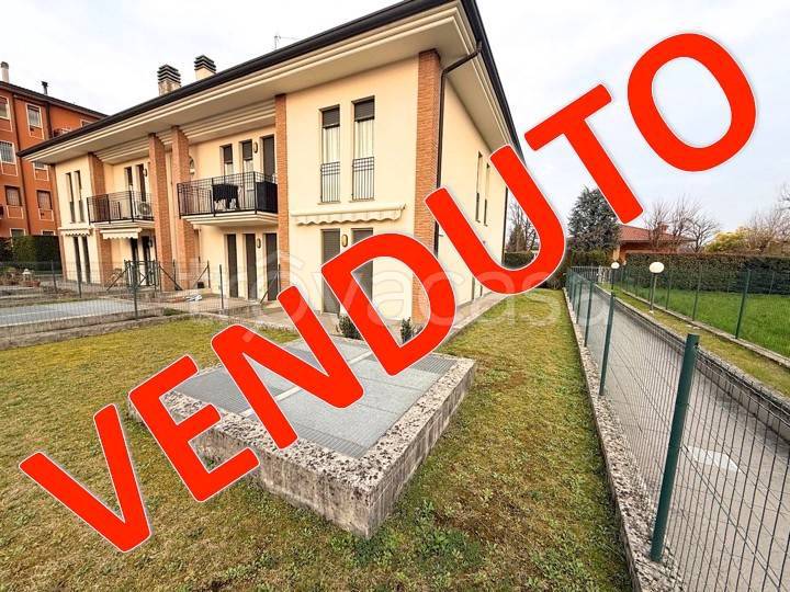 appartamento in vendita a Lomagna