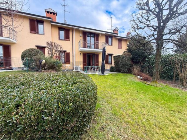 casa indipendente in vendita a Lomagna