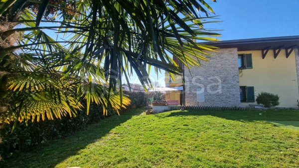 appartamento in vendita a Lomagna