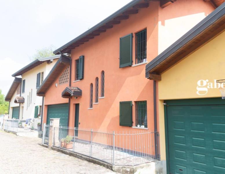 casa indipendente in vendita a Lomagna