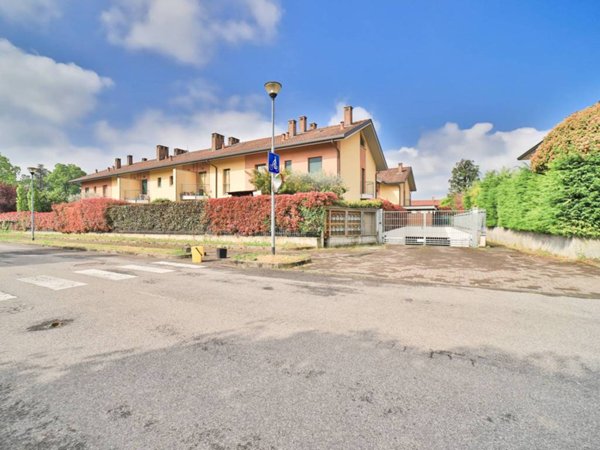 appartamento in vendita a Lomagna