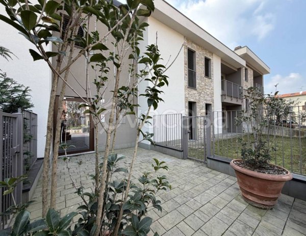 appartamento in vendita a Lomagna