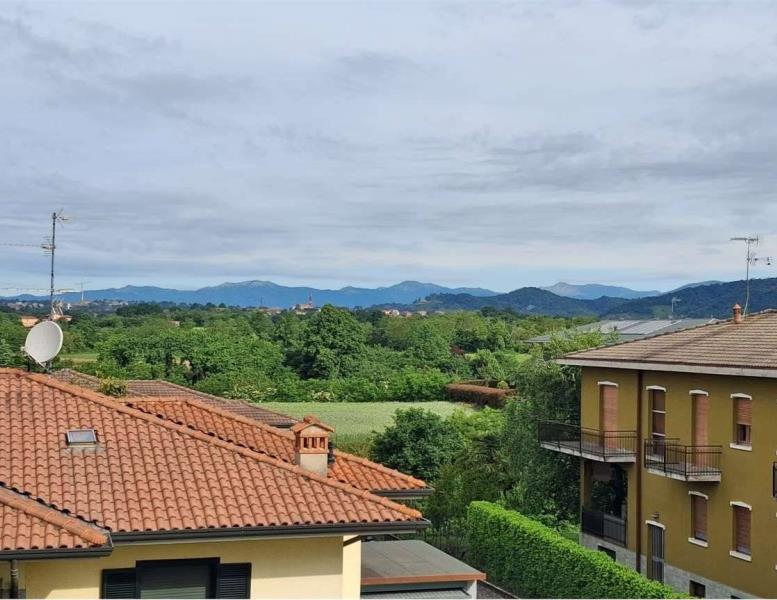 appartamento in vendita a Lomagna