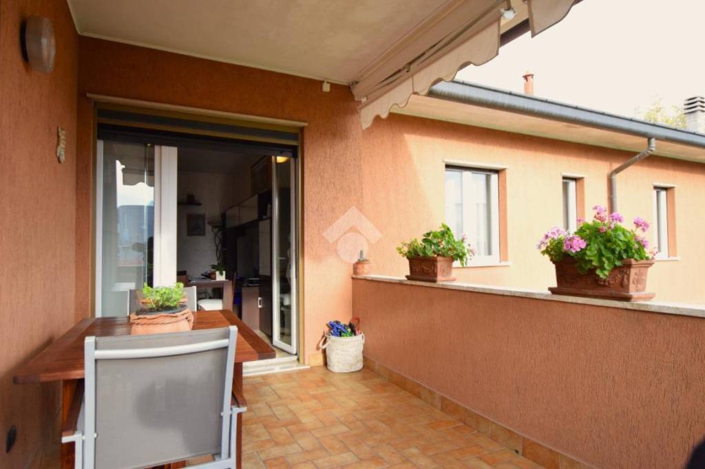 appartamento in vendita a Lomagna