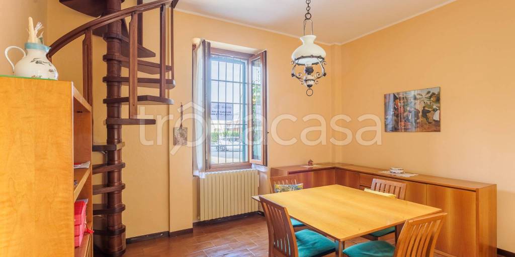 appartamento in vendita a Lomagna