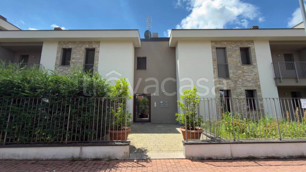 appartamento in vendita a Lomagna