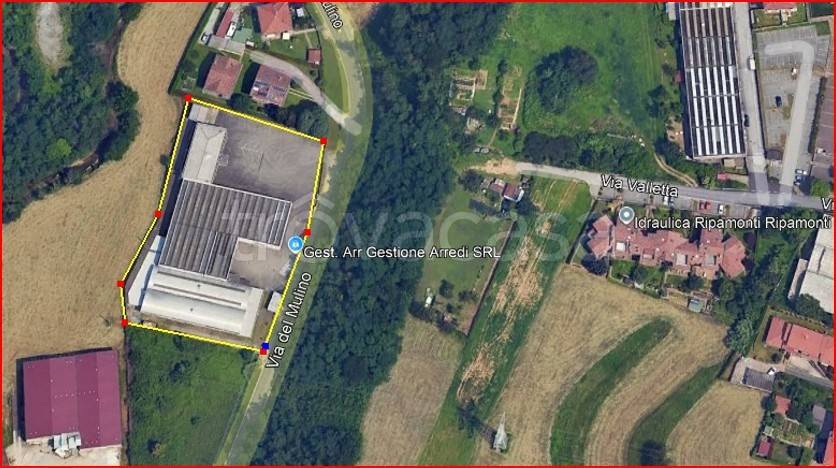 locale commerciale in vendita a Lomagna