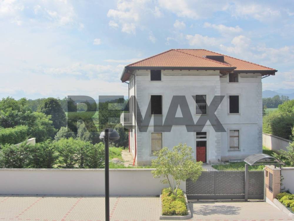 casa indipendente in vendita a Lomagna