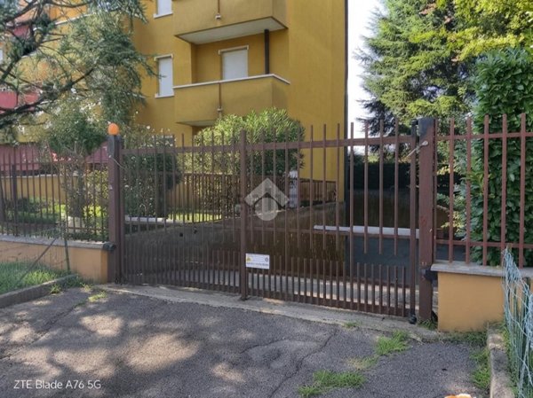 locale di sgombero in vendita a Lomagna