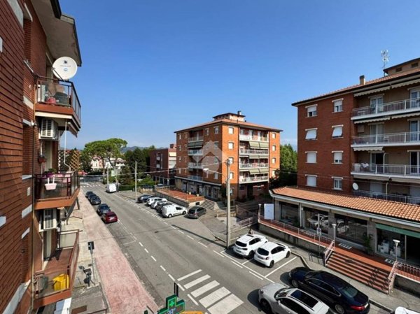 appartamento in vendita a Lomagna