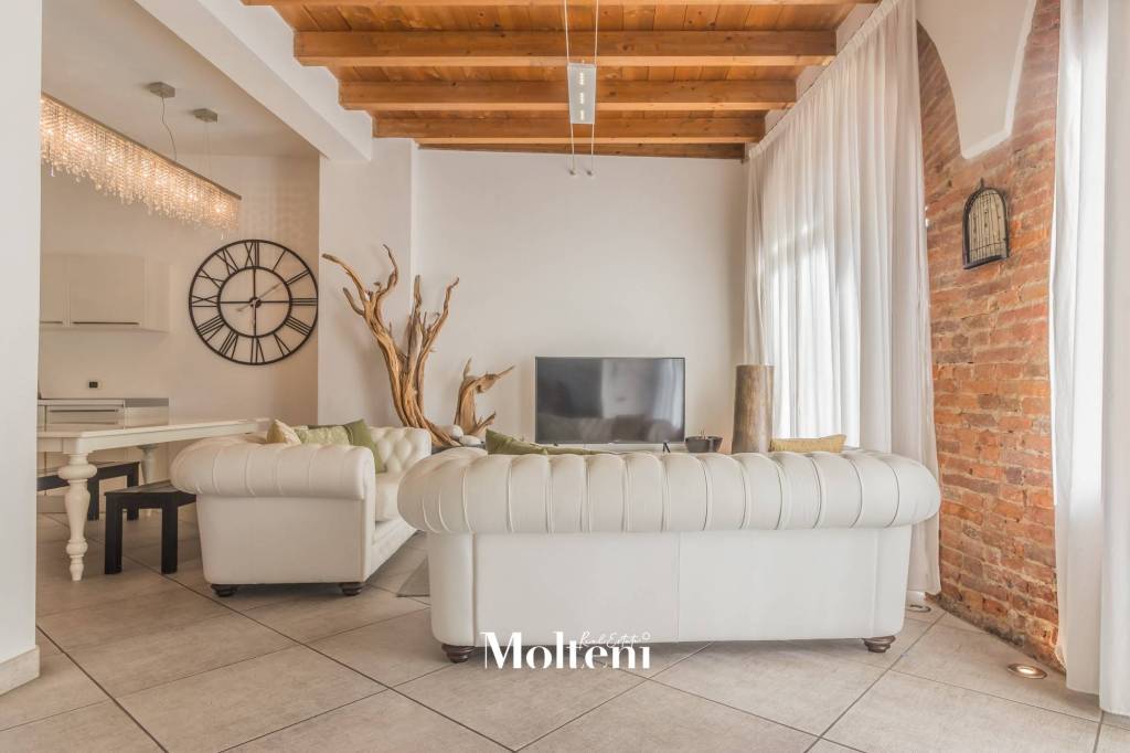 casa indipendente in vendita a Malgrate