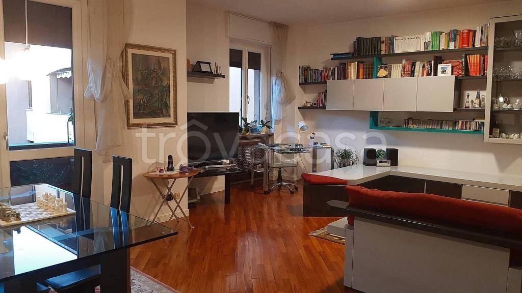 appartamento in vendita a Malgrate in zona Gaggio