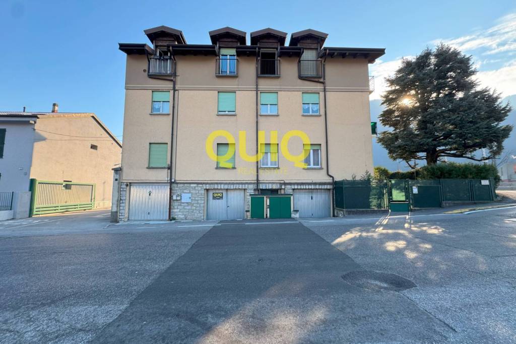 locale di sgombero in vendita a Malgrate