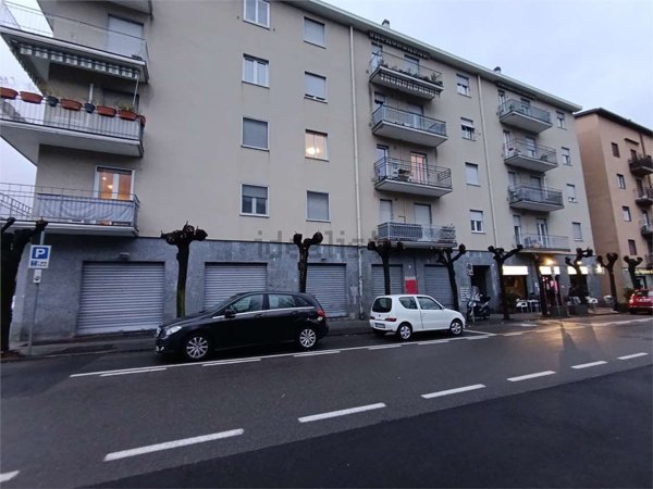 negozio in vendita a Malgrate