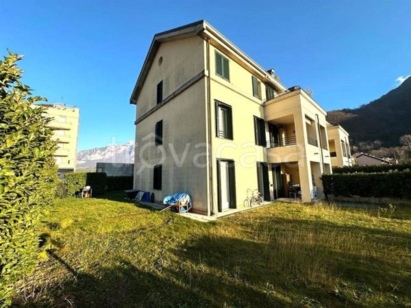 appartamento in vendita a Malgrate in zona Gaggio