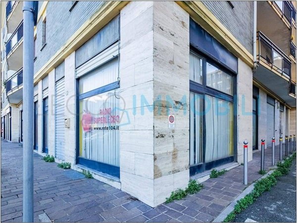 ufficio in vendita a Malgrate
