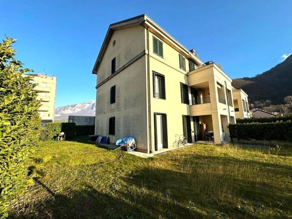 appartamento in vendita a Malgrate in zona Gaggio
