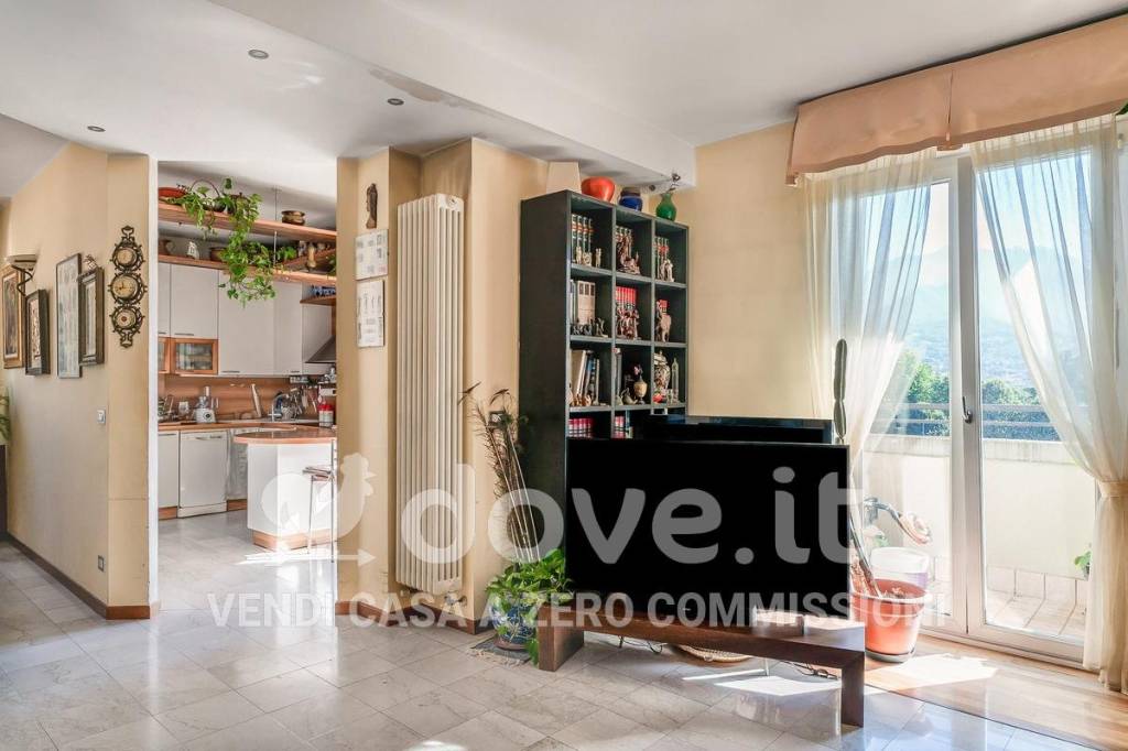 appartamento in vendita a Malgrate in zona Gaggio