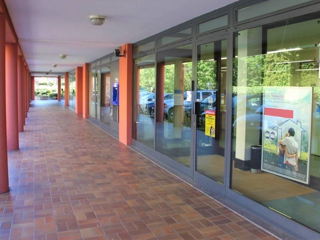 negozio in vendita a Malgrate
