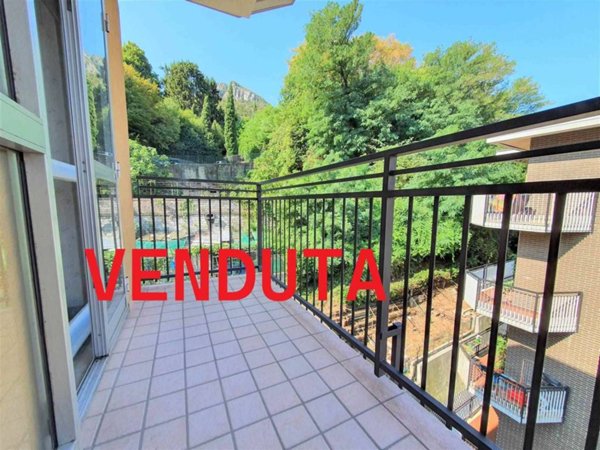 appartamento in vendita a Malgrate in zona Centro