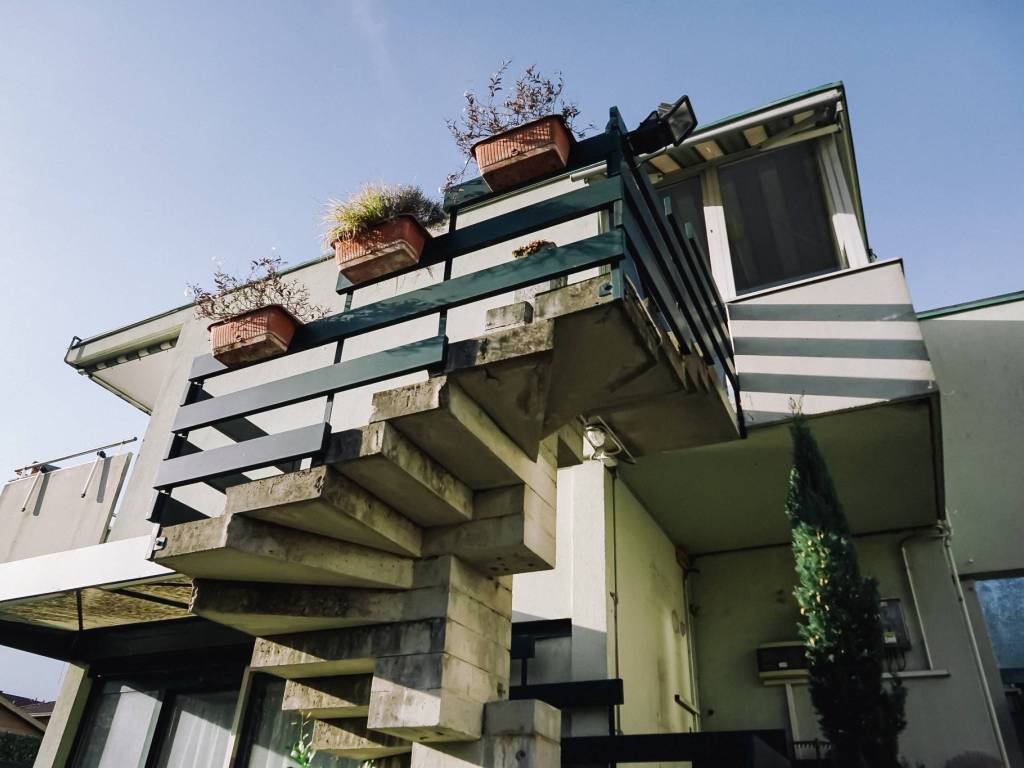 casa indipendente in vendita a Malgrate in zona Gaggio