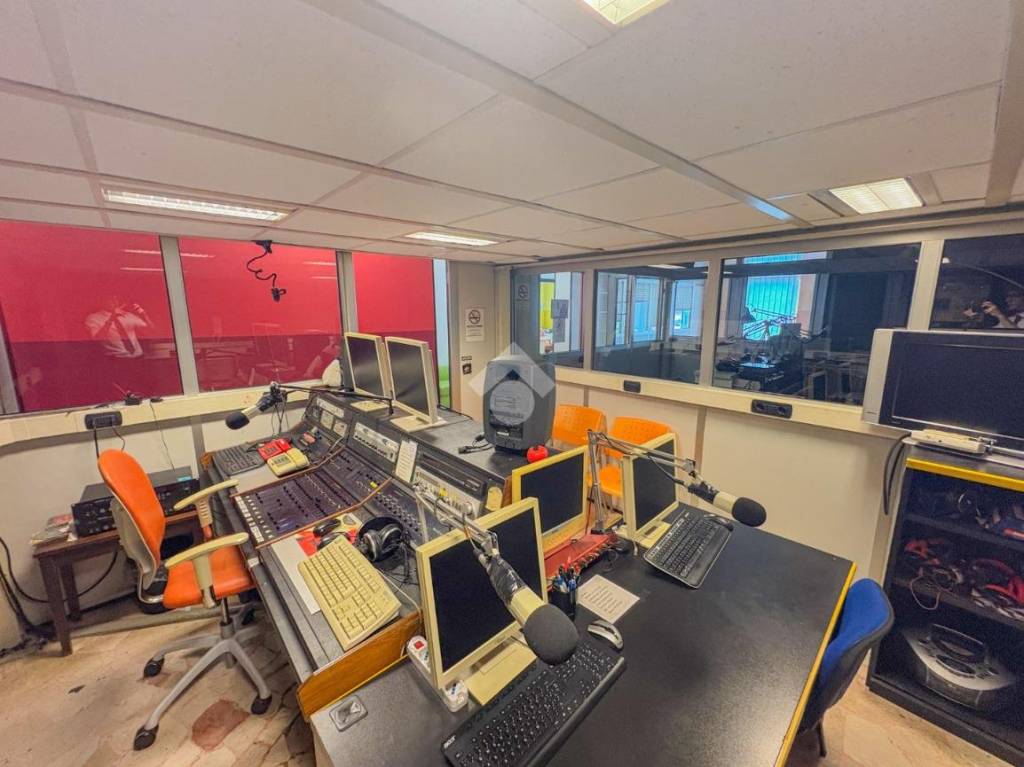 ufficio in vendita a Malgrate