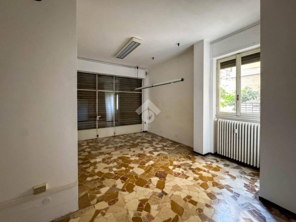 negozio in vendita a Malgrate