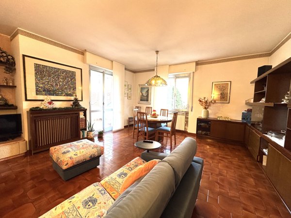 casa indipendente in vendita a Malgrate in zona Gaggio