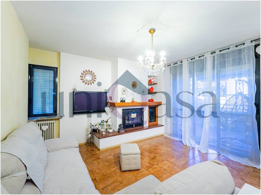 appartamento in vendita a Malgrate in zona Gaggio