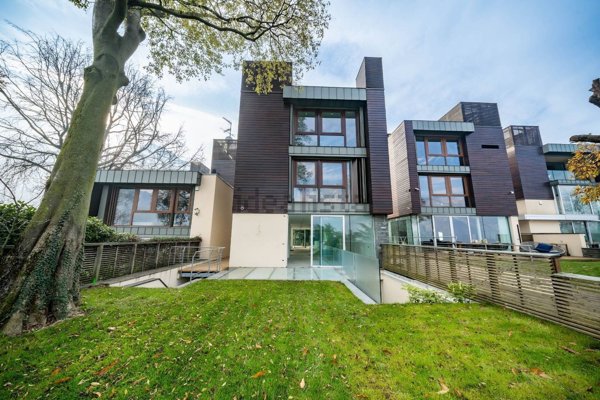 casa indipendente in vendita a Malgrate