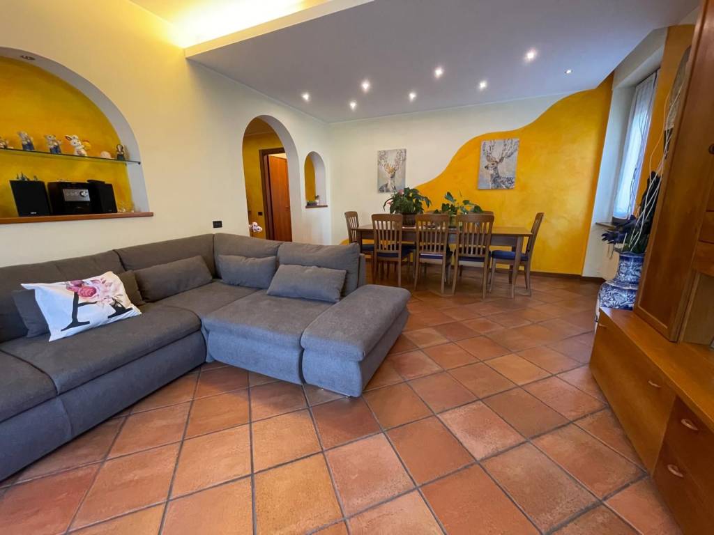 appartamento in vendita a Malgrate